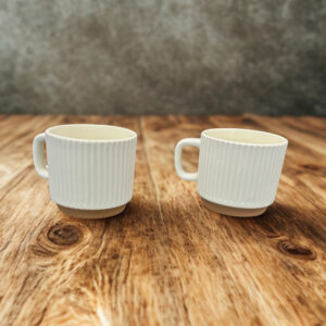 Λευκές κεραμικές κούπες